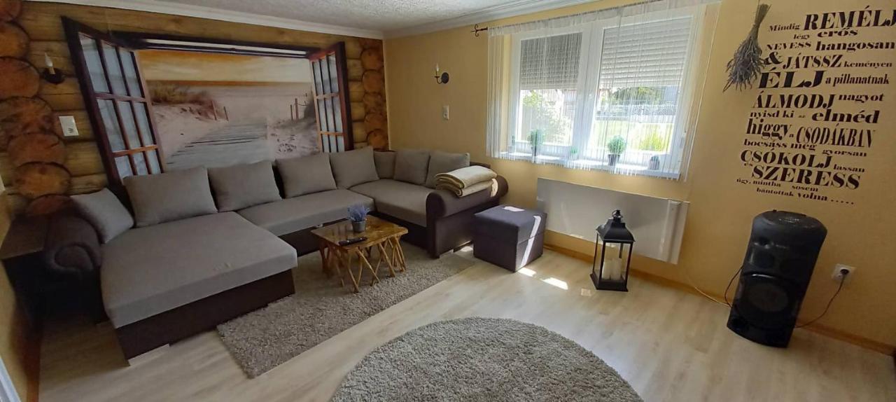 Levendula Vendeghaz Villa Hajdúnánás Exterior foto